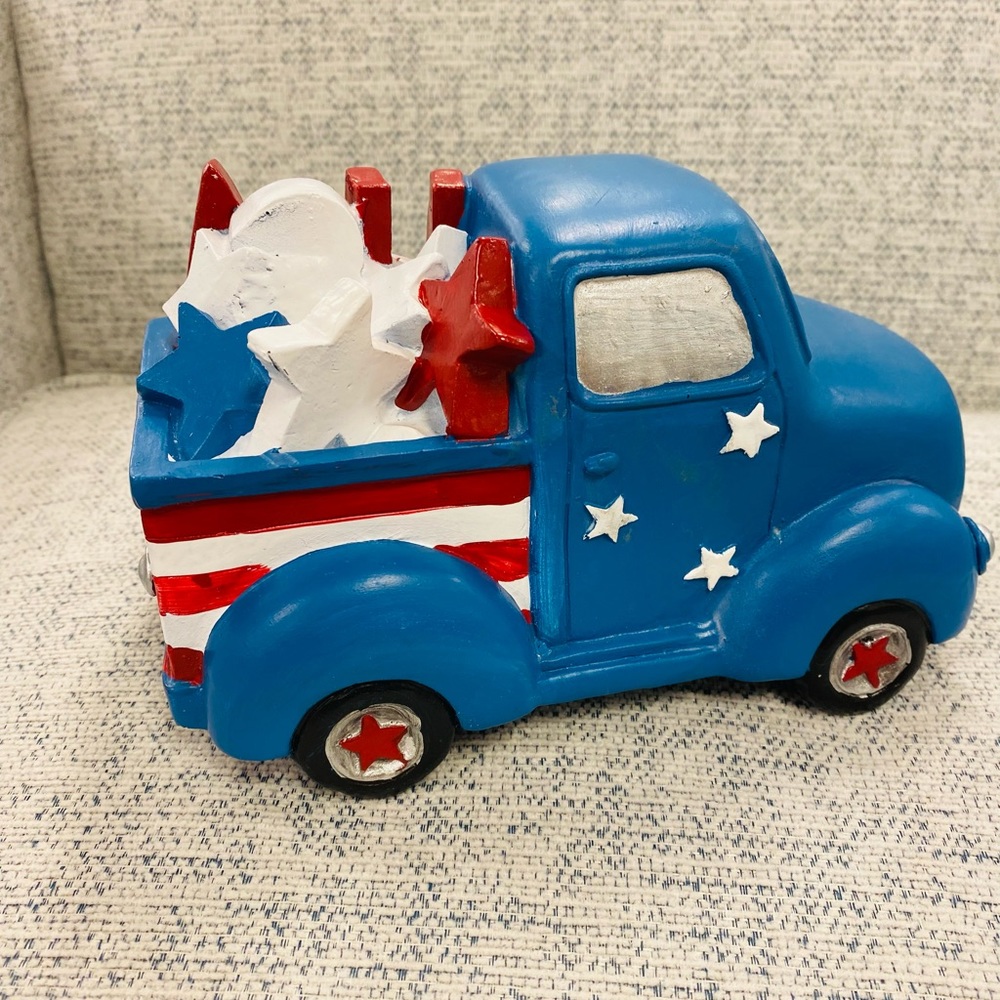 Patriotic 4th of July USA blue red white truck - Picture 5 of 11